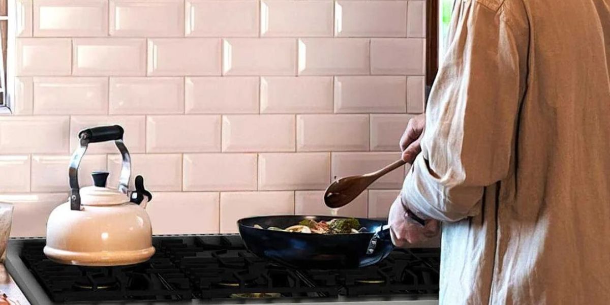 Gas vs Electric Cooktop - Which Fits Your Kitchen